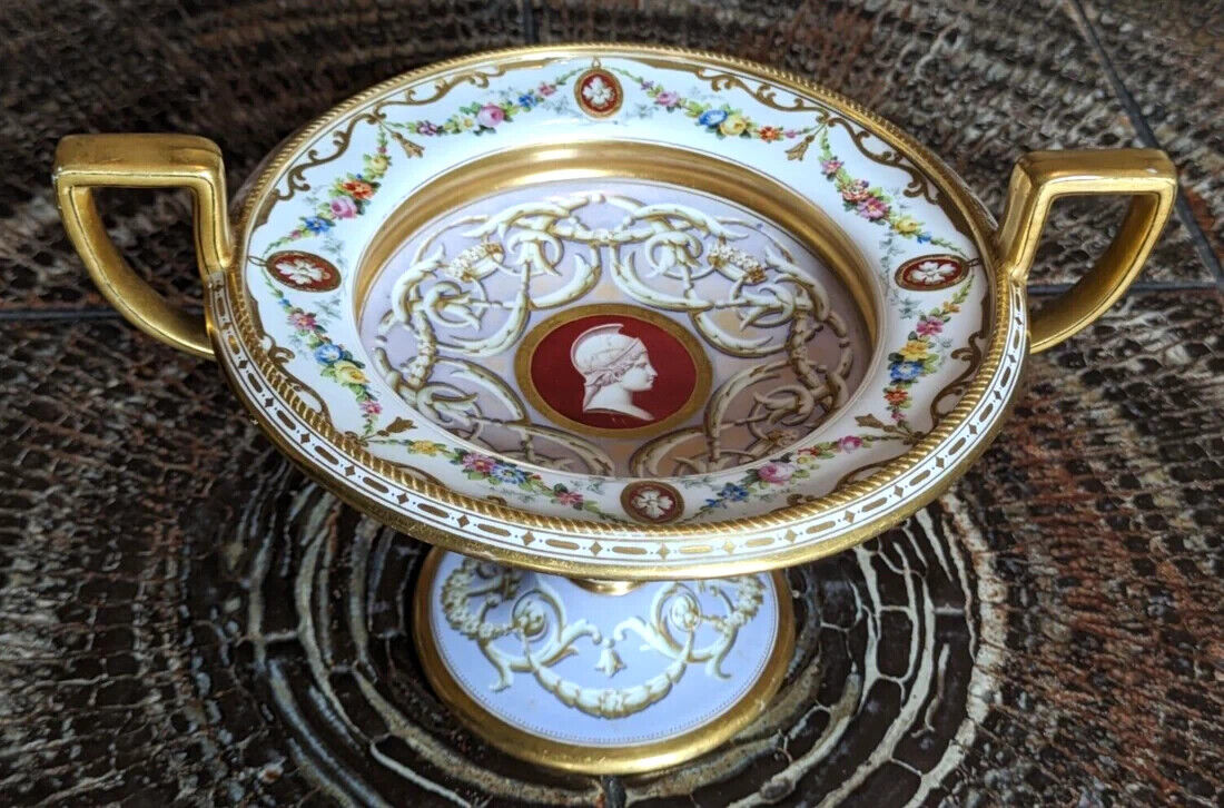 19th Century Bing & Grondahl Danish Classical Thorvaldsen Grand Tour Tazza Bowl