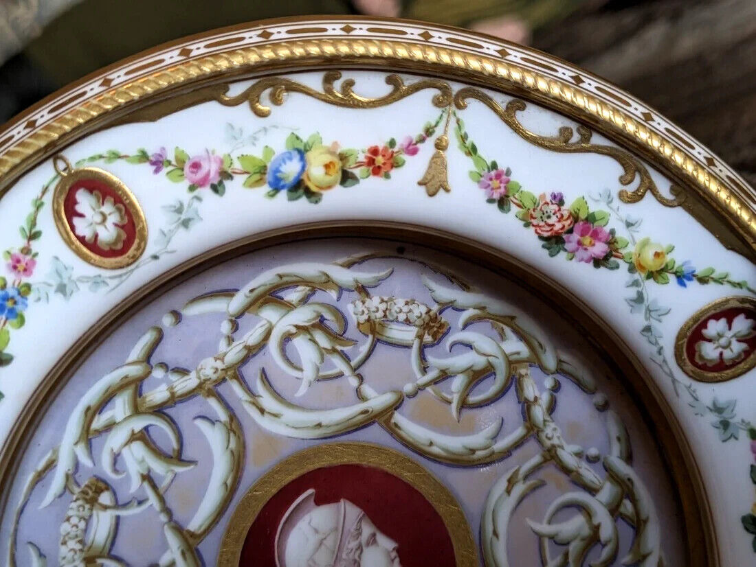 19th Century Bing & Grondahl Danish Classical Thorvaldsen Grand Tour Tazza Bowl