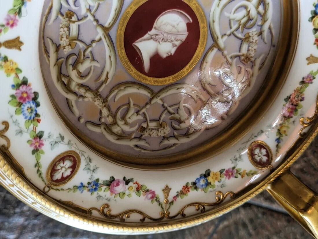 19th Century Bing & Grondahl Danish Classical Thorvaldsen Grand Tour Tazza Bowl