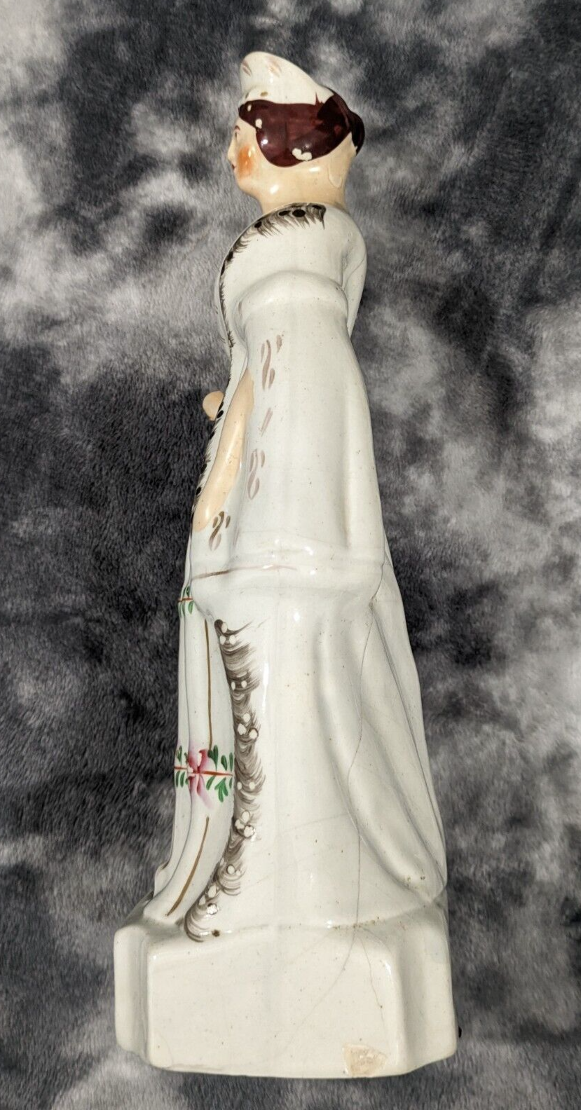Antique Staffordshire Pottery Figure Queen Victoria Ermine Cloak 19th Century