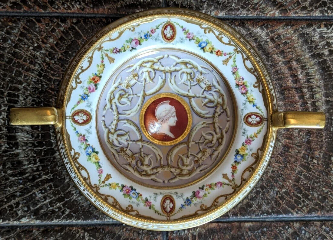 19th Century Bing & Grondahl Danish Classical Thorvaldsen Grand Tour Tazza Bowl