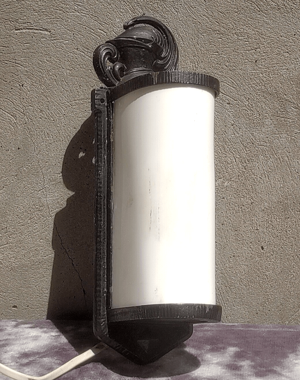 Vintage Art Deco Black Cast Iron / Brass Knight Wall Light Tube Lamp 38 cm - Tommy's Treasure