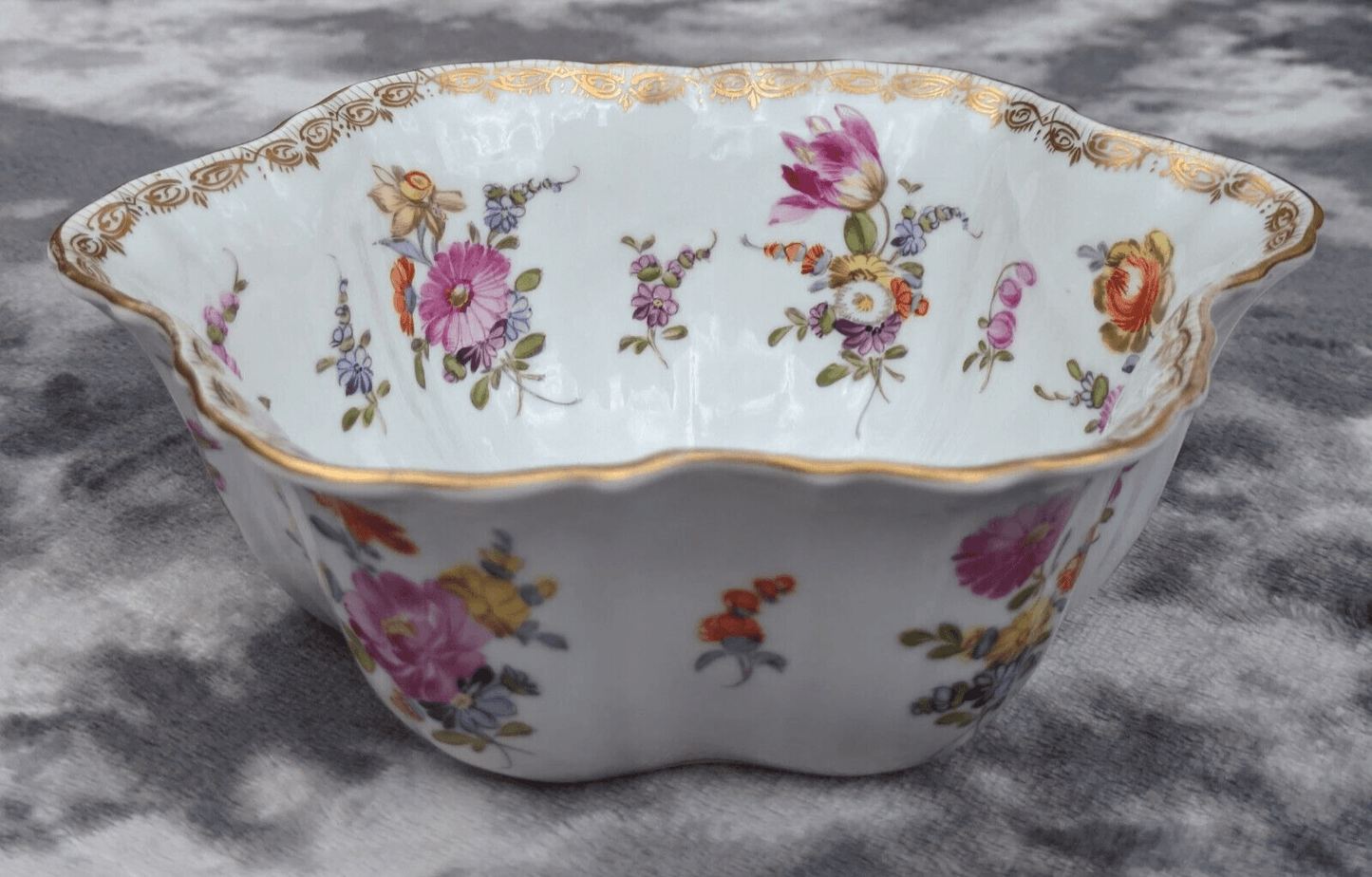 c.1901 German Dresden Carl Thieme Antique Porcelain Hand painted Bowl 18.5 cm - Tommy's Treasure