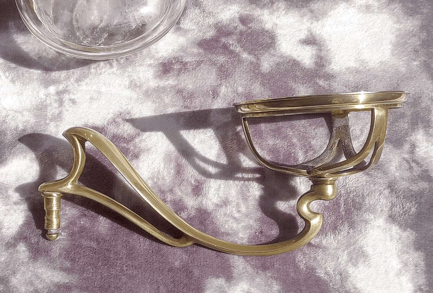 Antique Brass Art Nouveau Drop in Oil Lamp Wall Bracket Light Sconce - Tommy's Treasure