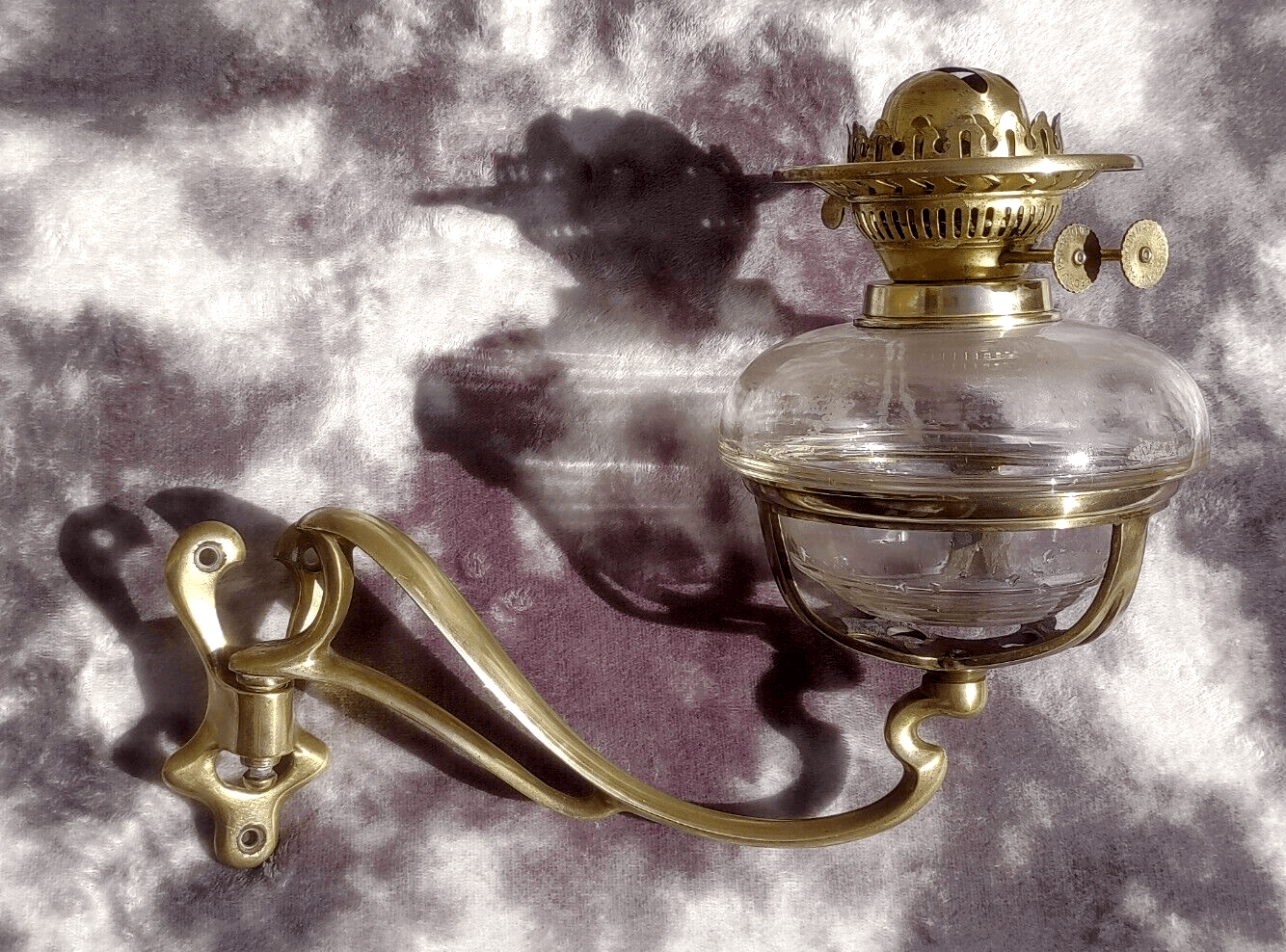Antique Brass Art Nouveau Drop in Oil Lamp Wall Bracket Light Sconce - Tommy's Treasure