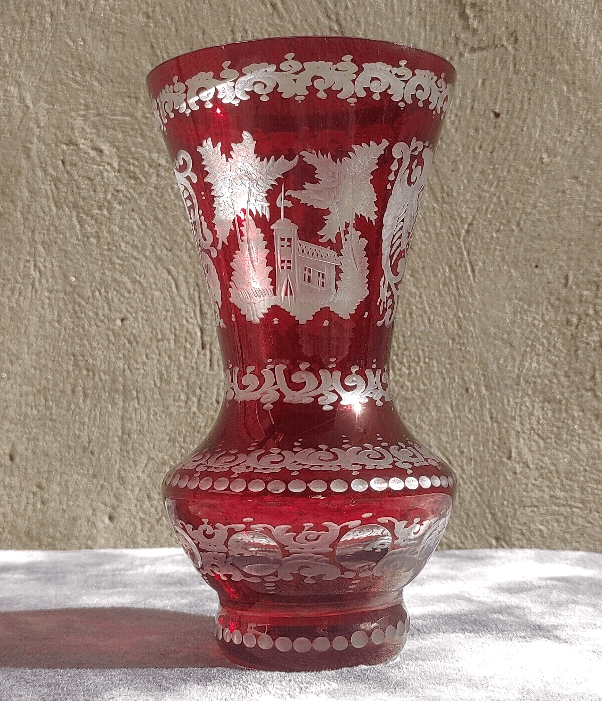 20th Century Bohemian Czech Vintage Cut Etched Ruby Red Glass Vase - 17.5 cm - Tommy's Treasure