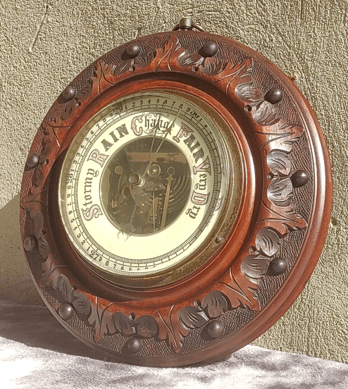 19th Century Victorian Antique Circular Carved Beechwood Aneroid Barometer 21 cm - Tommy's Treasure