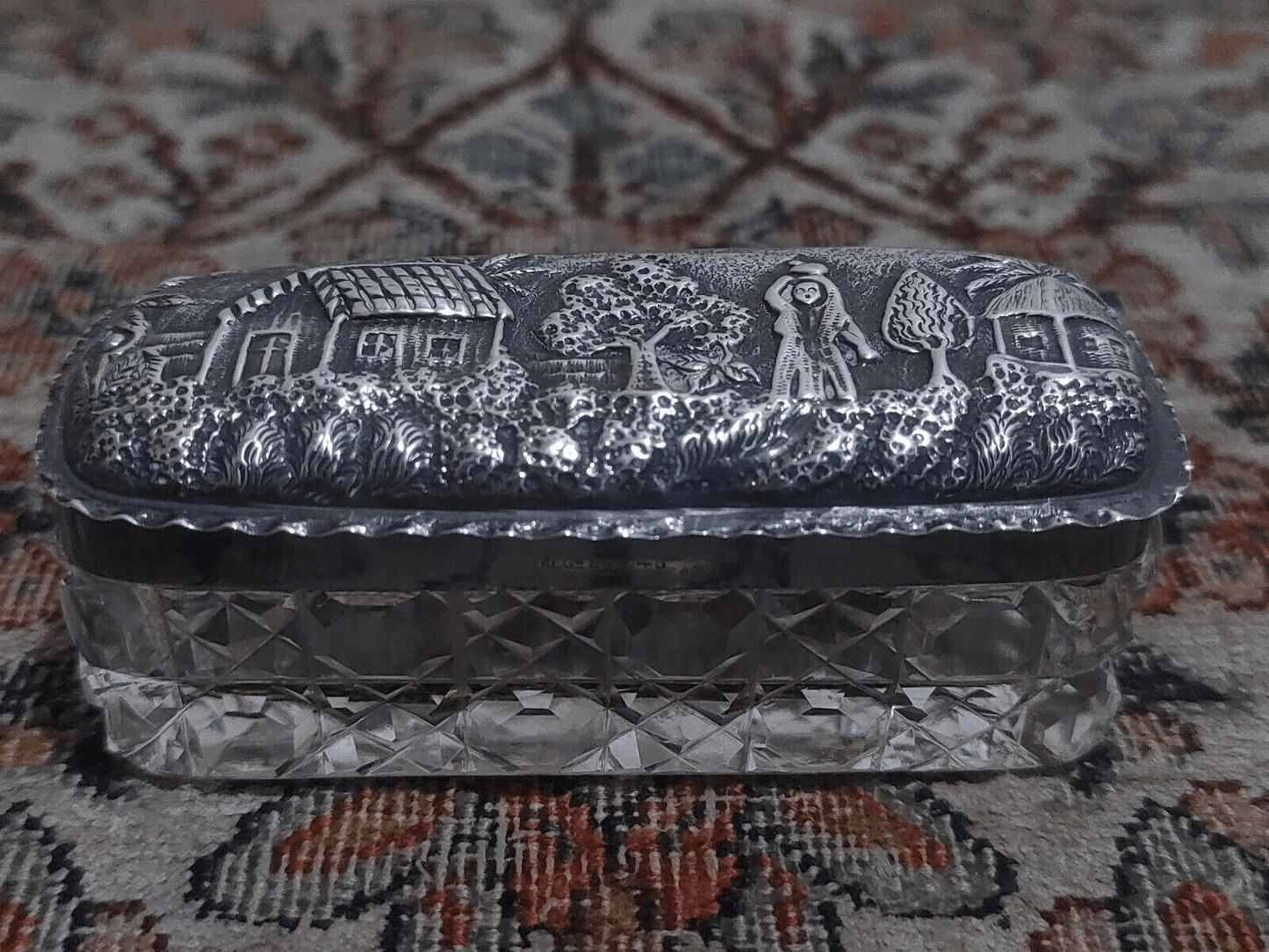 Edwardian Hallmarked Silver Lidded Cut Glass Trinket/Vanity Box - 1911 Birmingham - Tommy's Treasure