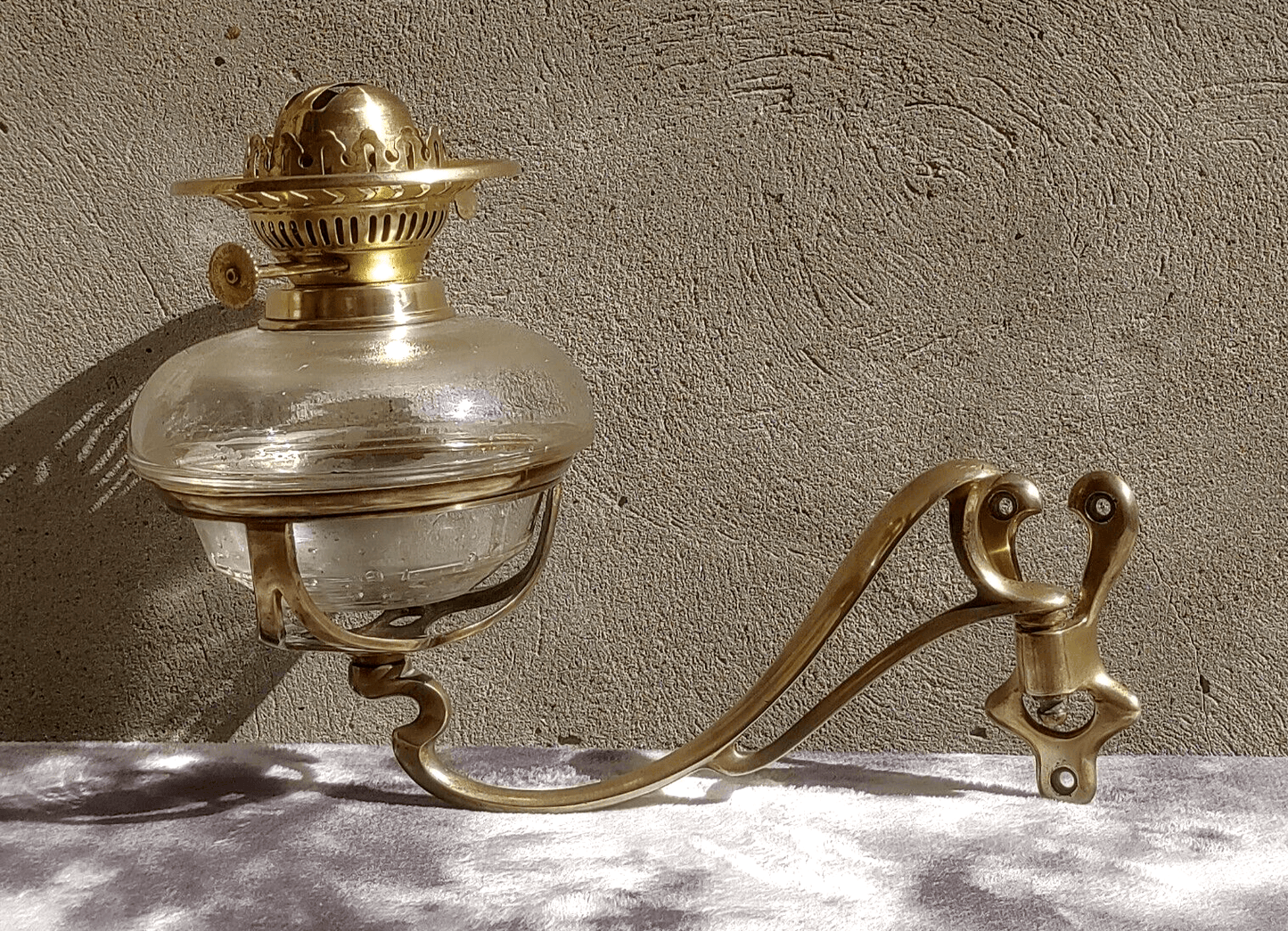 Antique Brass Art Nouveau Drop in Oil Lamp Wall Bracket Light Sconce - Tommy's Treasure