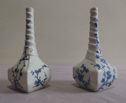 Pair of 18th Century Caughley Shropshire English Porcelain Pottery Blue & White Spiralled Vases - Tommy's Treasure