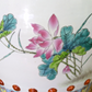 Taburete de jardín chino del siglo XX de porcelana Famille Rose con pavos reales y forma de barril