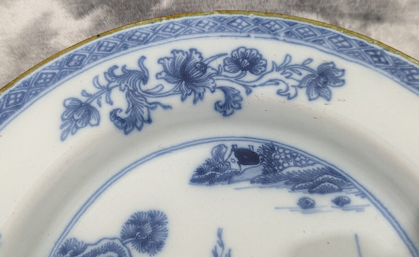 Antique 18th Century Chinese Blue & White Landscape Porcelain Plate Dish 23 cm