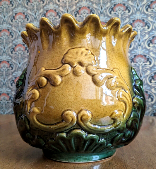 20th Century Majolica Art Nouveau Antique Ceramic Scalloped Jardiniere Planter