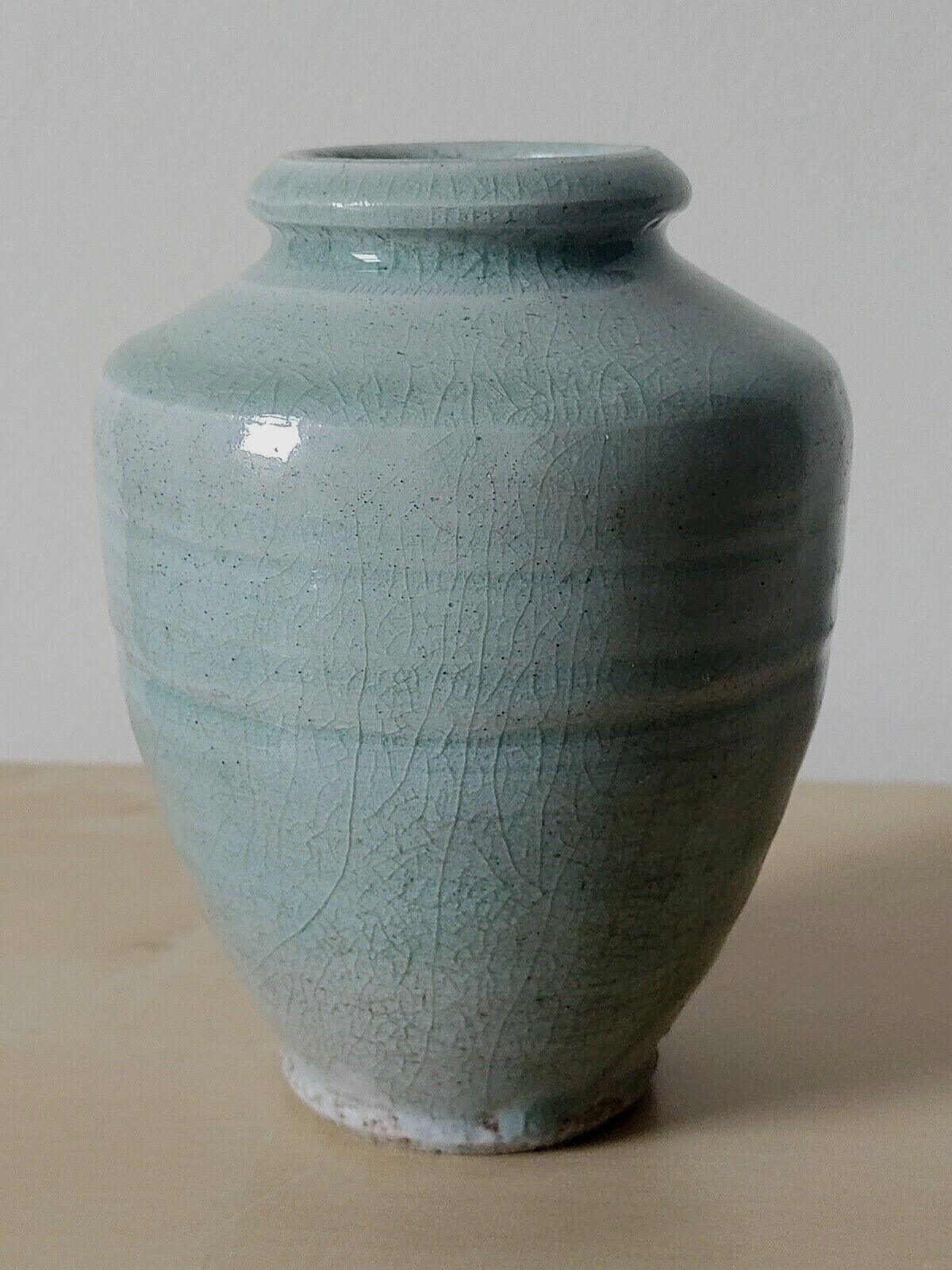 Chinese Ming Dynasty Longquan Celadon-Glazed Pottery Porcelain Vase Pot - Tommy's Treasure