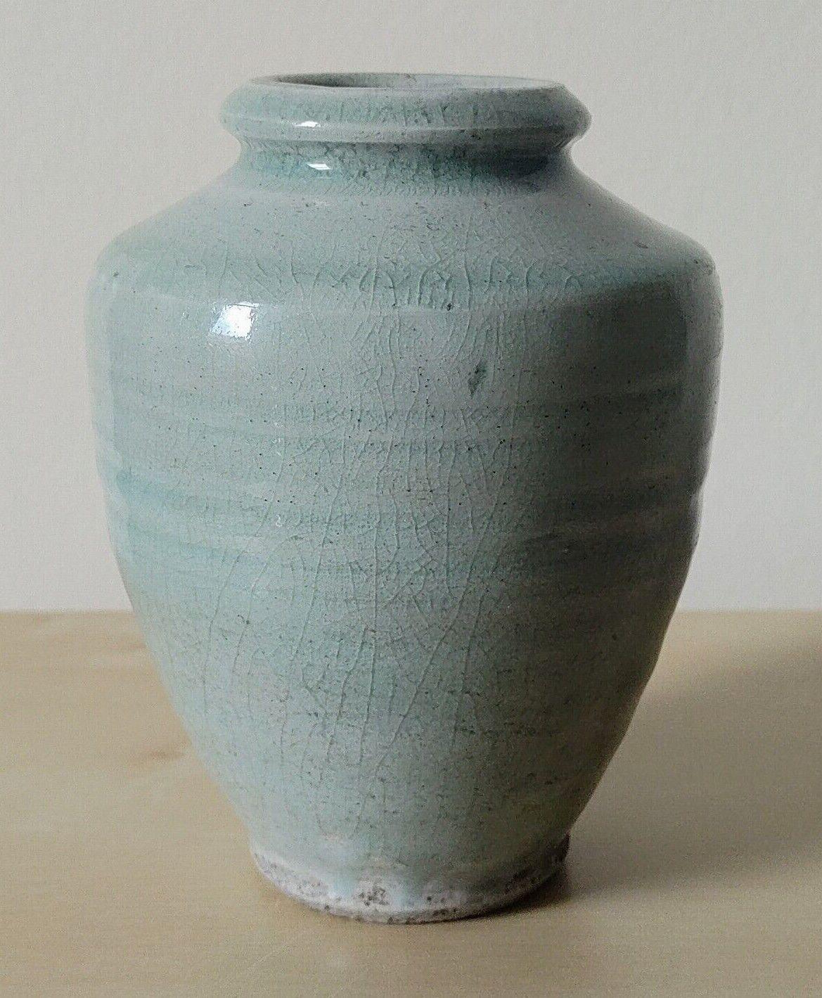 Chinese Ming Dynasty Longquan Celadon-Glazed Pottery Porcelain Vase Pot - Tommy's Treasure